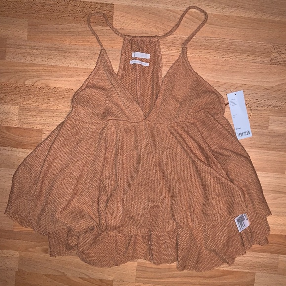 NWT Urban Outfiters Soft Flowy Sweater Tank - Picture 1 of 5